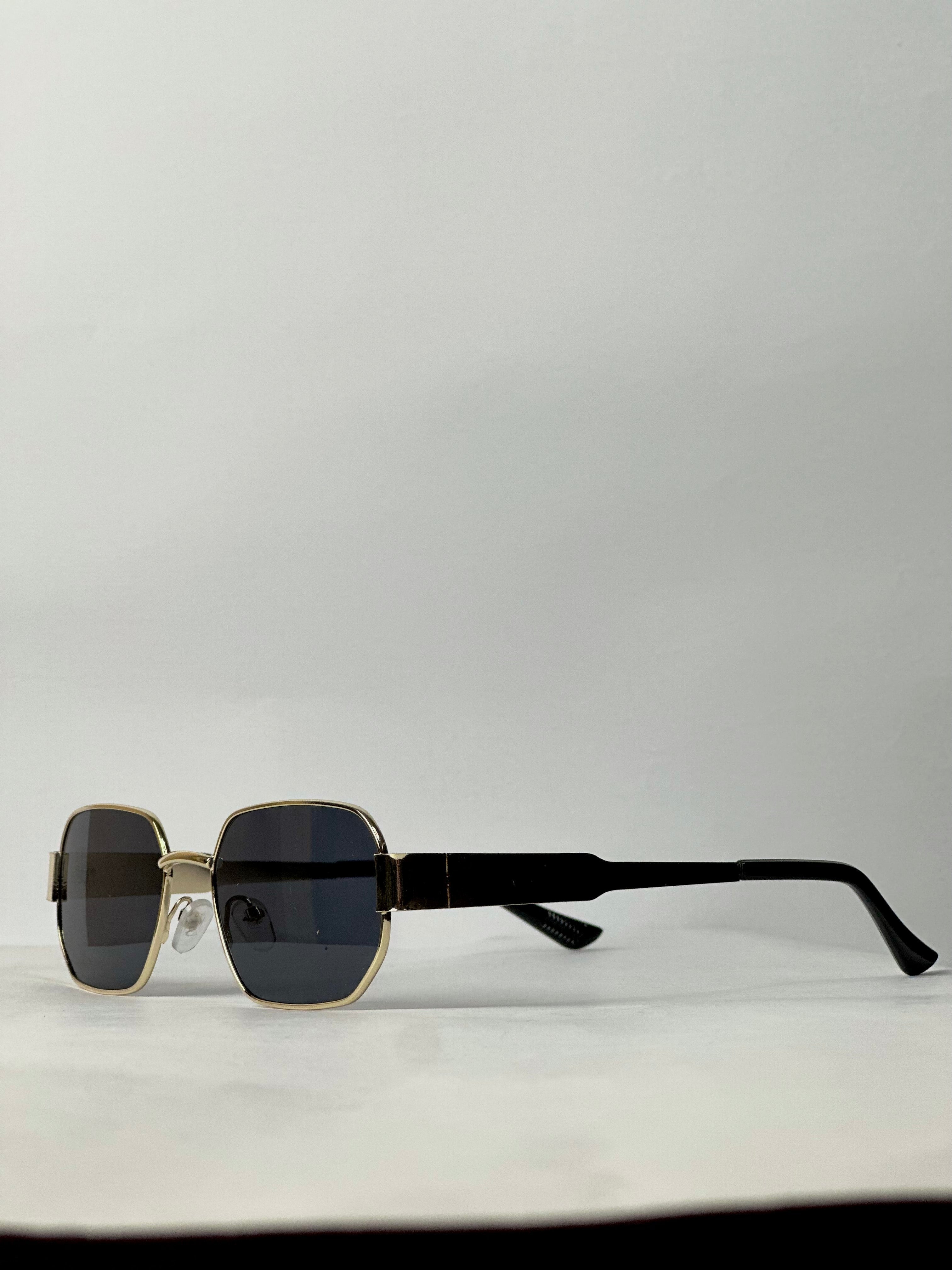 Luna Noir Sunglasses
