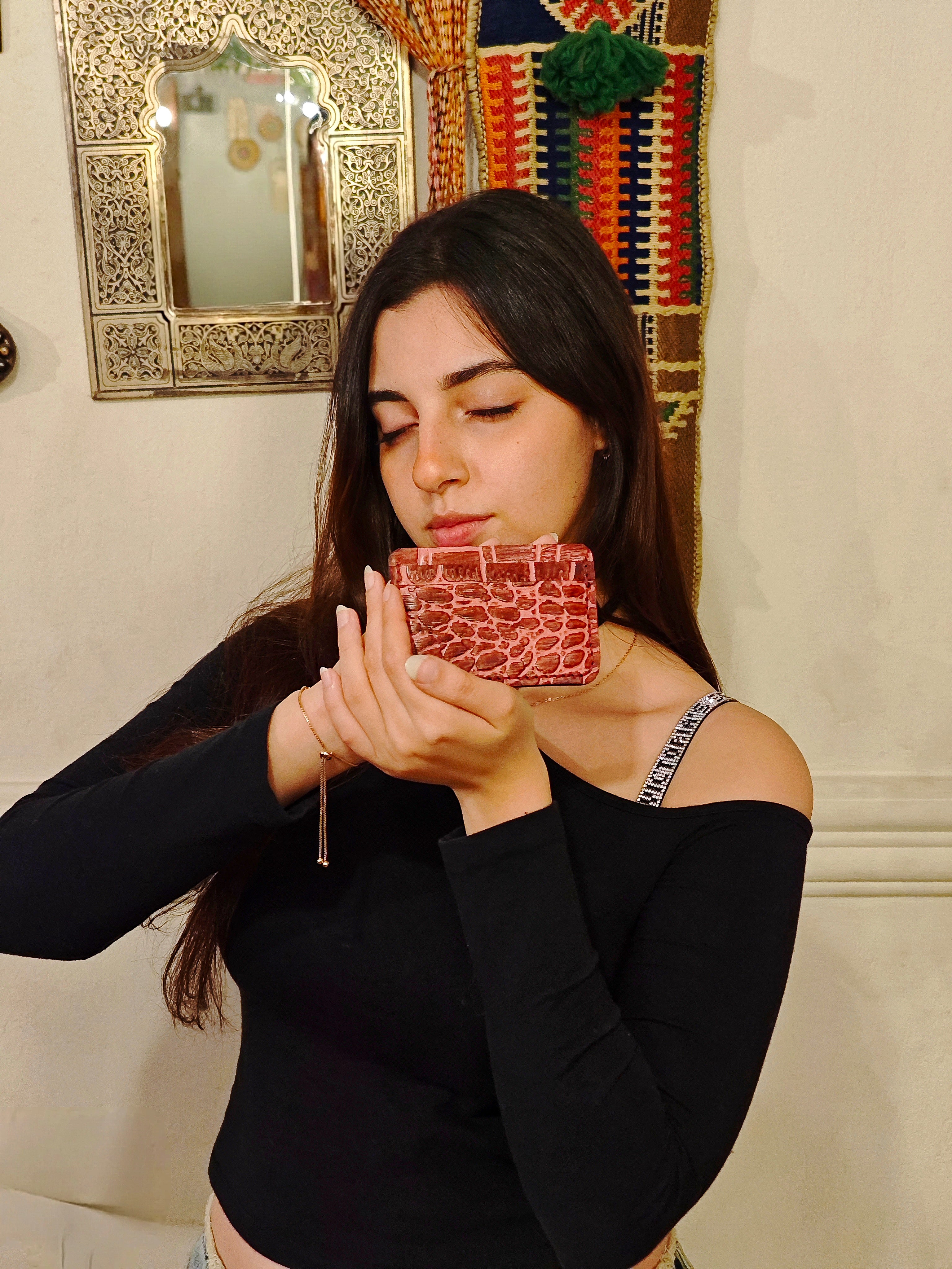 Croc-Burgundy cardholder